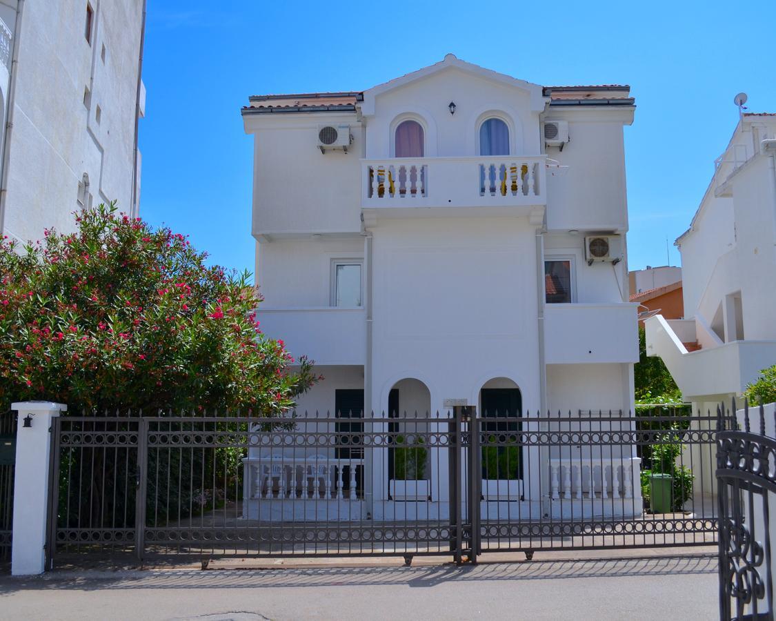 Amarillo Apartments Budva Eksteriør billede