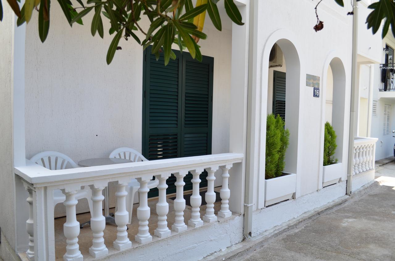 Amarillo Apartments Budva Eksteriør billede