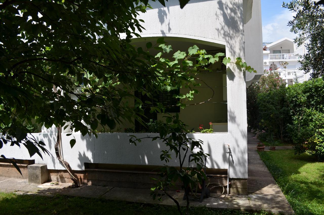 Amarillo Apartments Budva Eksteriør billede